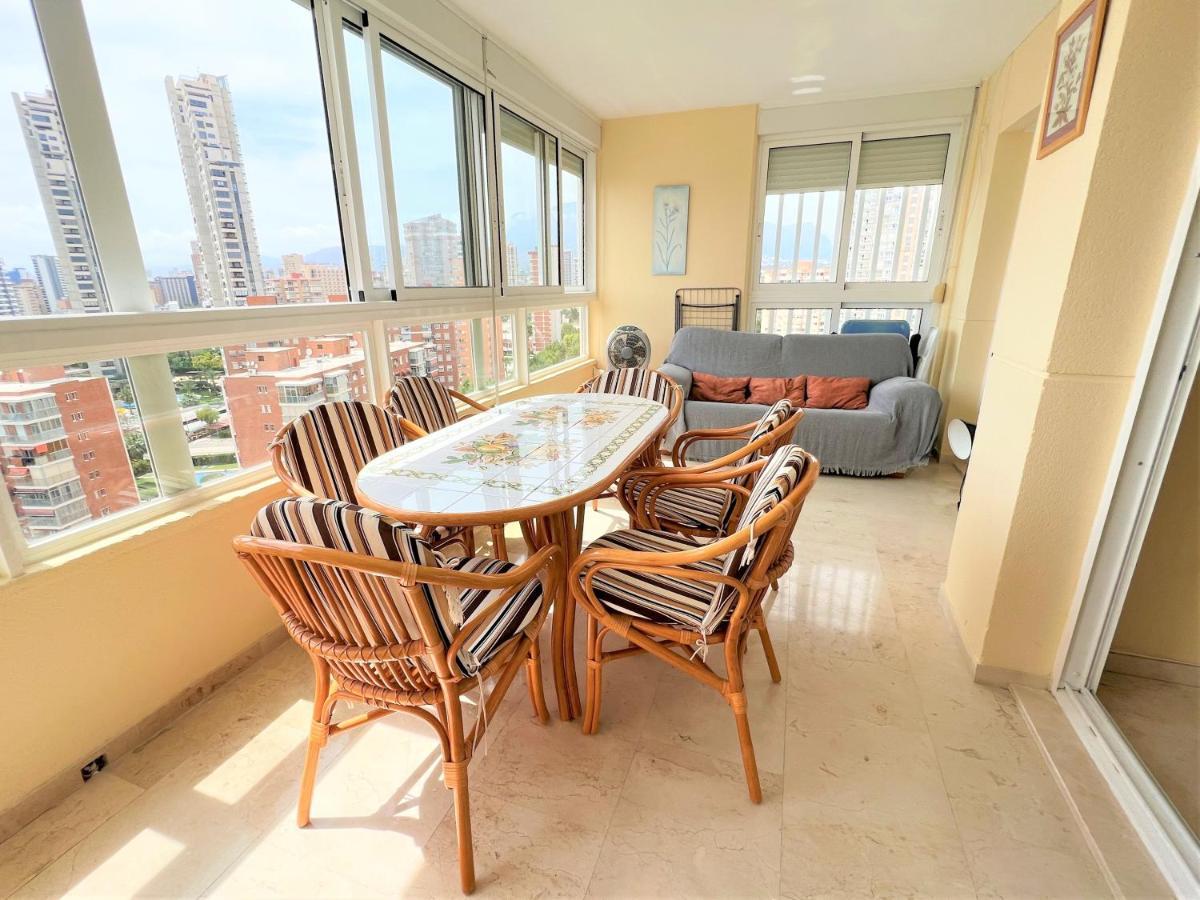 Gemelos 22-3-12 Benidorm Extérieur photo