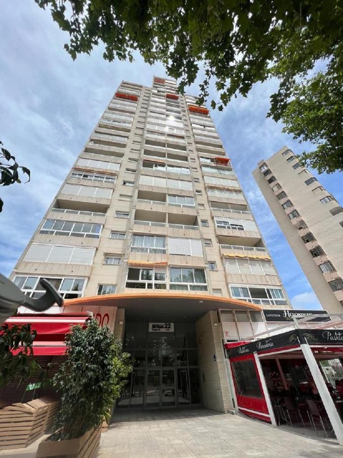 Gemelos 22-3-12 Benidorm Extérieur photo