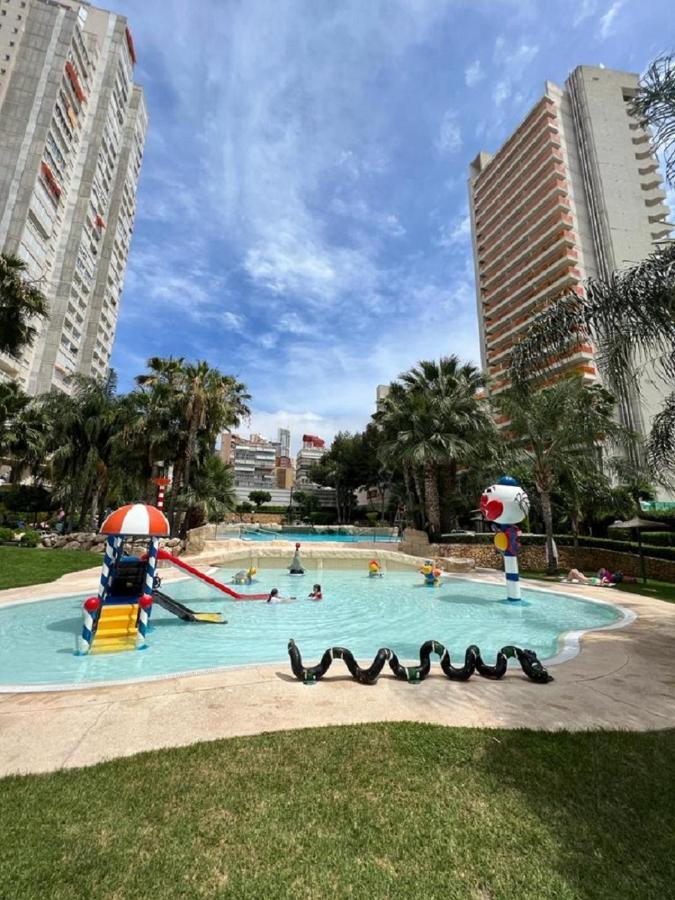 Gemelos 22-3-12 Benidorm Extérieur photo
