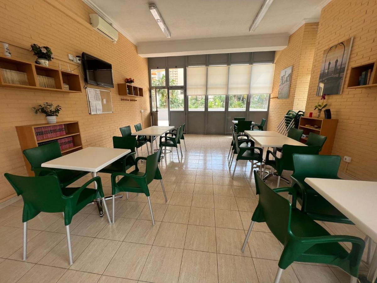 Gemelos 22-3-12 Benidorm Extérieur photo